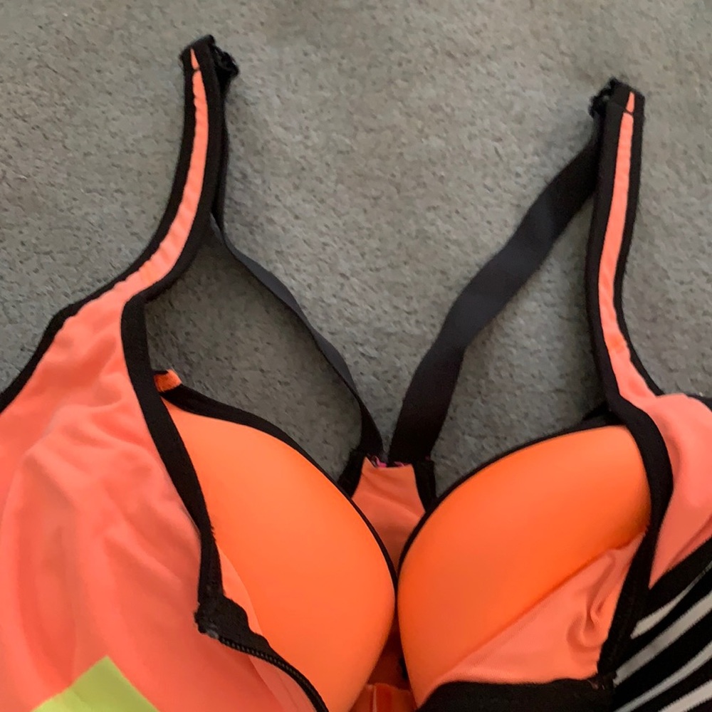 Victorias Secret Sports Bra